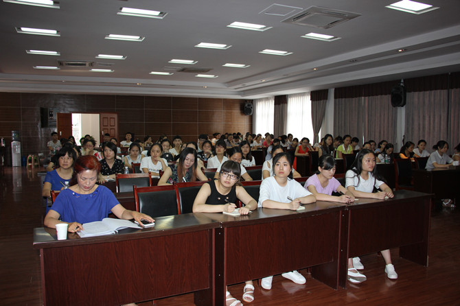 護理部舉辦第二季度護理學術活動